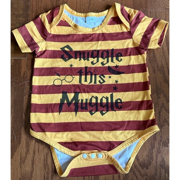 Harry Potter "Snuggle this Muggle" 1 Pc Bodysuit Boy Girl Size 6-9 Month Striped - Picture 1 of 4